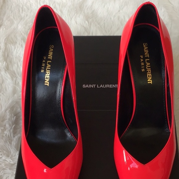 SAINT LAURENT FUSCIA PUMPS. - Picture 6 of 11